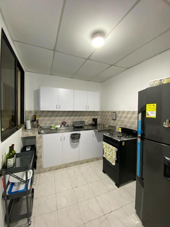 Habitaciones Independientes Cerca Al Aeropuerto 1 Cartagène Extérieur photo